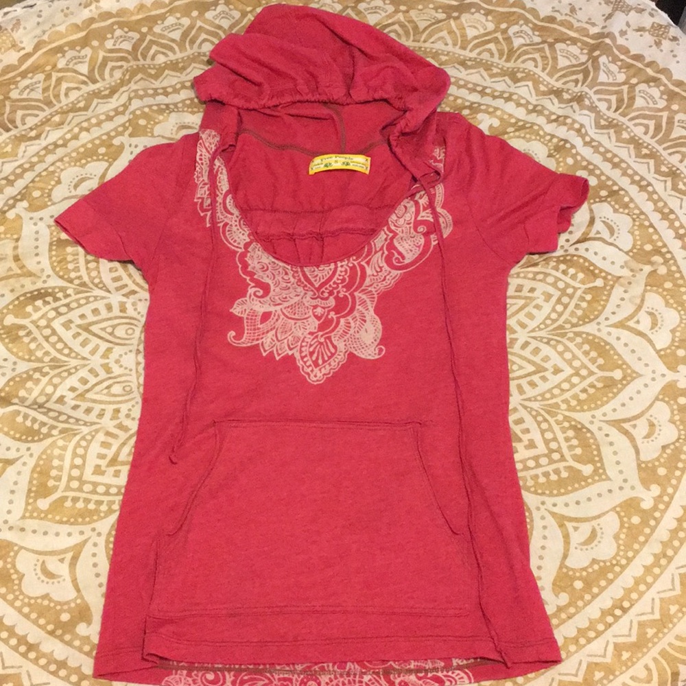 FREE PEOPLE hooded short sleeve mandala tee shirt